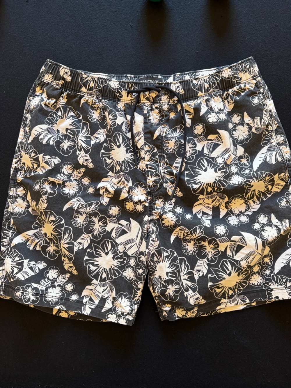 Zanerobe Black Shorts with White Floral Print - M